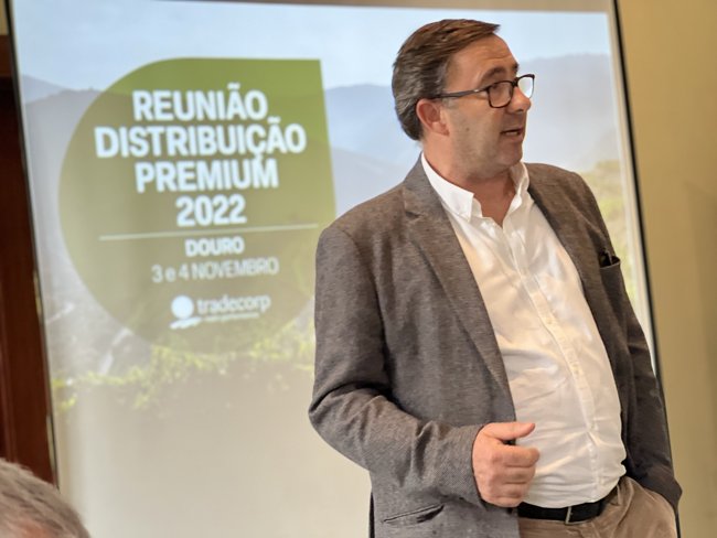 O Professor Francisco Gomes da Silva fez uma comunicação onde partilhou a sua visão acerca da importância da sustentabilidade da agricultura nacional.
